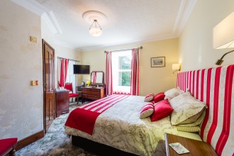 Super-kingsize Double En-suite Room